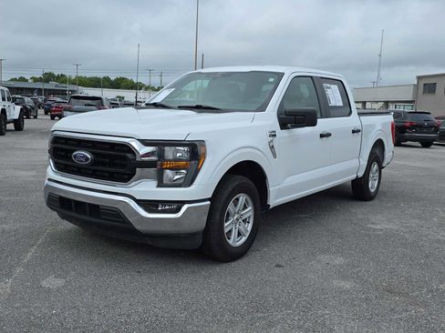 Used 2023 Ford F150 XLT w/ Trailer Tow Package RWD image 4