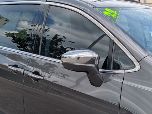 Used 2022 Chrysler Pacifica Limited image 10