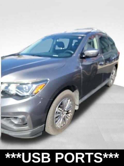 Used 2020 Nissan Pathfinder S FWD image 3