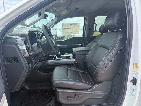 New 2025 Ford F350 Lariat w/ Lariat Ultimate Package image 6