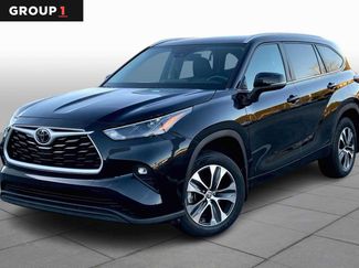 Used 2024 Toyota Highlander XLE video 1