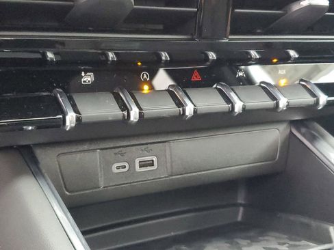 New 2026 GMC Canyon AT4 w/ Technology Plus Package image 25