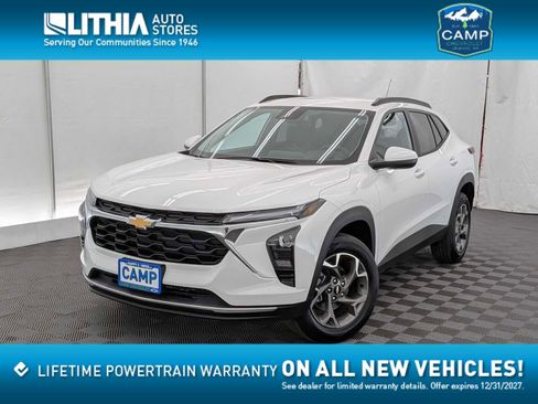 New 2026 Chevrolet Trax LT w/ Driver Confidence Package FWD image 1