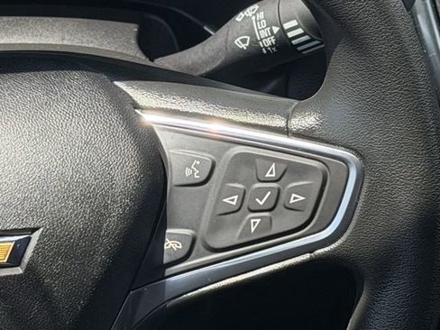 Used 2018 Chevrolet Equinox LT FWD image 13