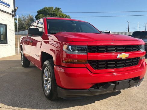 Used 2018 Chevrolet Silverado 1500 Custom AWD/4WD image 4