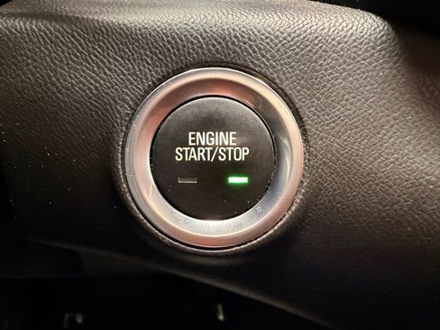 Used 2022 GMC Terrain SLT w/ Infotainment Package II image 33