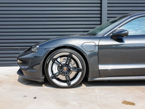 Certified 2021 Porsche Taycan 4S image 11