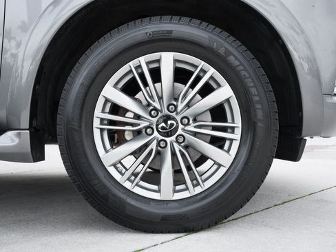 Certified 2019 INFINITI QX80 Luxe w/ All-Season Package RWD image 28