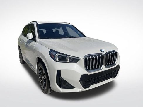 Used 2023 BMW X1 xDrive28i w/ M Sport Package AWD/4WD image 2