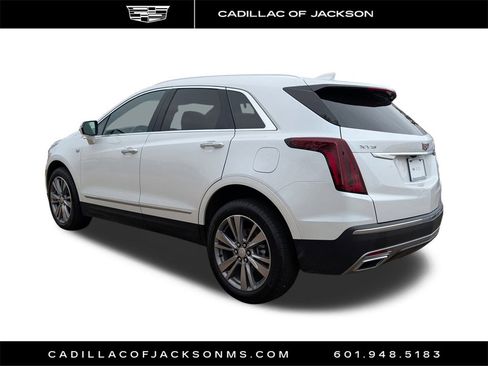 Used 2025 Cadillac XT5 Premium Luxury image 5