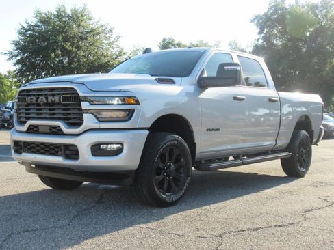 Used 2026 RAM 2500 Big Horn AWD/4WD image 3