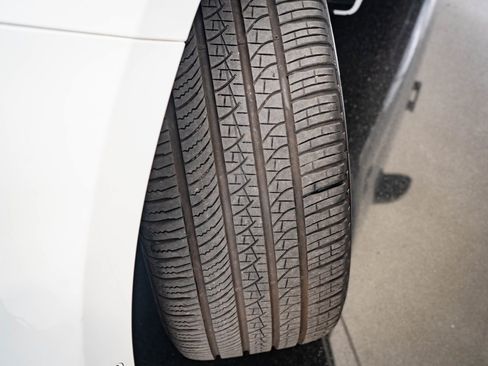 Used 2023 Land Rover Range Rover Sport SE Dynamic image 38