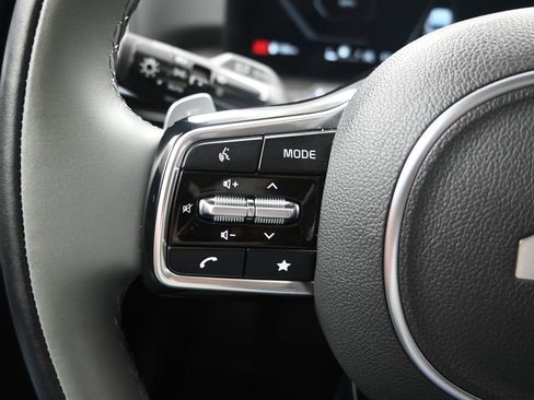 Certified 2025 Kia Sorento SX Prestige w/ Sage Leather Package image 29