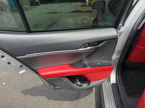 Used 2018 Toyota Camry XSE FWD image 23