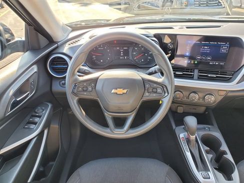 Certified 2024 Chevrolet Trax LS w/ LS Convenience Package FWD image 14