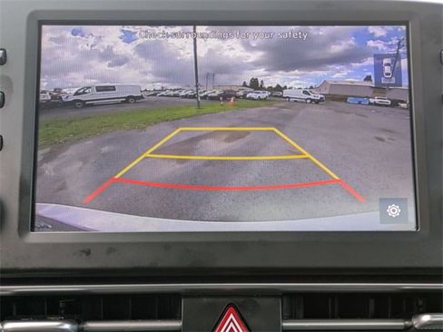 Used 2021 Hyundai Elantra SE image 14