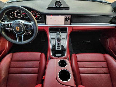 Used 2019 Porsche Panamera GTS AWD/4WD image 22