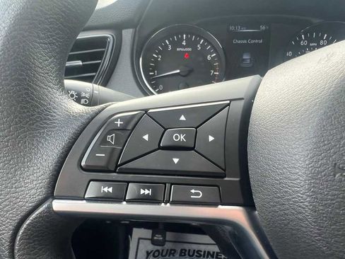 Used 2017 Nissan Rogue S image 24