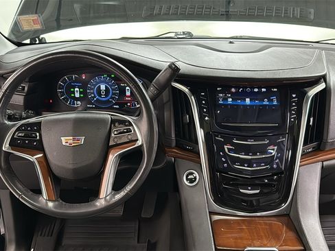 Used 2019 Cadillac Escalade ESV Premium Luxury image 9