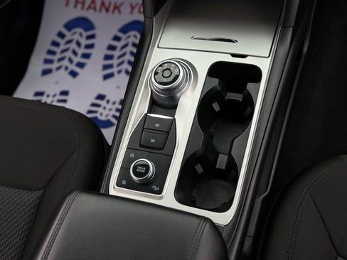 Certified 2024 Ford Explorer XLT image 30