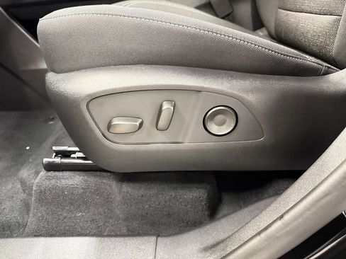 New 2026 Chevrolet Traverse LT w/ Driver Confidence Package image 21