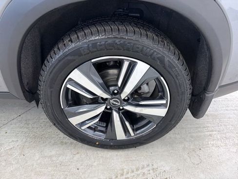 Used 2023 Nissan Rogue SL AWD/4WD image 7