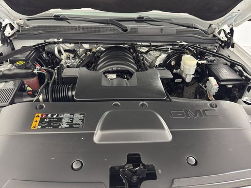 Used 2017 GMC Yukon Denali image 11