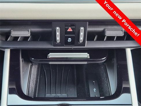 Used 2024 Porsche Cayenne image 15