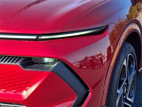 New 2026 Chevrolet Equinox EV LT w/ Convenience Package II image 7