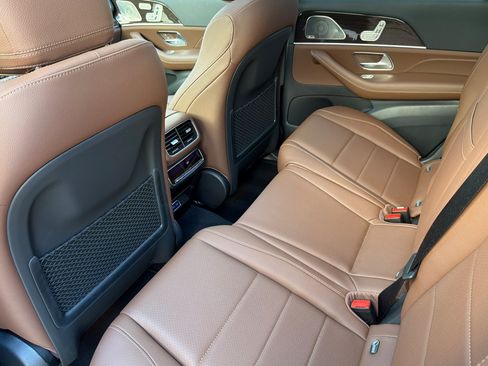 Used 2026 Mercedes-Benz GLS 450 4MATIC image 11