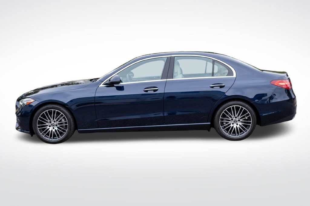 Used 2023 Mercedes-Benz C 300 4MATIC Sedan image 4