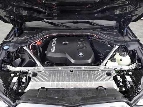 Used 2025 BMW X3 xDrive30i w/ Convenience Package image 15