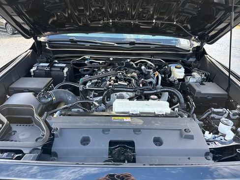 Used 2024 Toyota Tacoma TRD Off-Road image 32