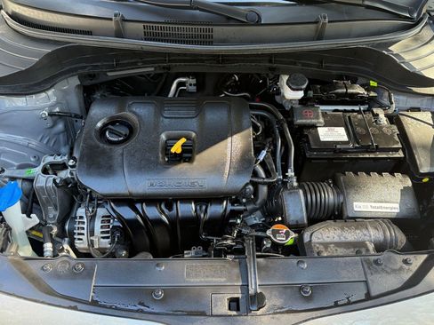 Used 2025 Kia Soul LX w/ LX Technology Package image 25