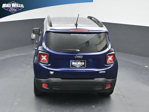 Used 2017 Jeep Renegade Latitude FWD image 14