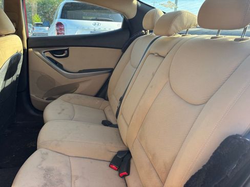 Used 2013 Hyundai Elantra GLS w/ Preferred Pkg image 6