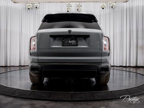 Used 2024 Rolls-Royce Cullinan Black Badge AWD/4WD image 10