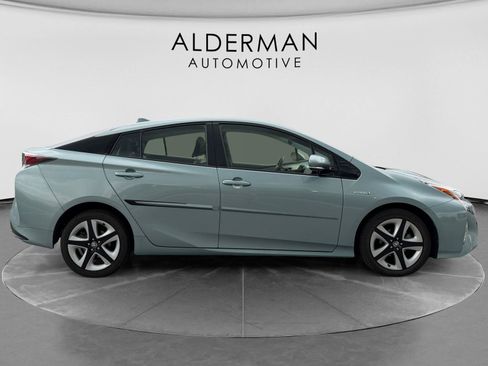 Used 2017 Toyota Prius Three Touring w/ Carpet Mat Package image 6