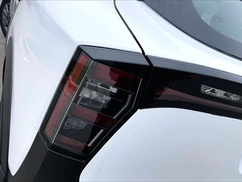 New 2026 Nissan Kicks S image 12