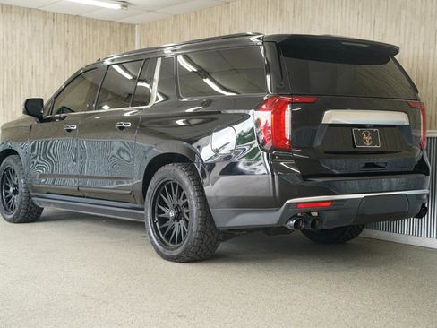 Used 2021 GMC Yukon XL Denali w/ Denali Ultimate Package AWD/4WD image 7
