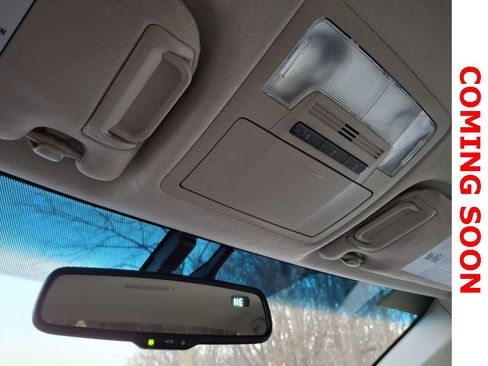 Used 2012 Toyota Camry XLE w/ Convenience Pkg image 11