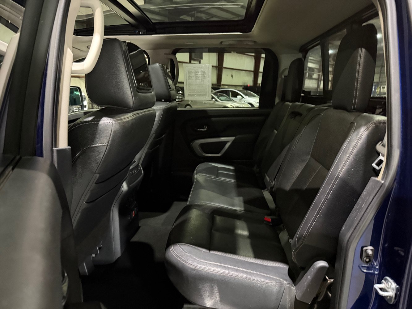 Used 2020 Nissan Titan SL w/ Moonroof Package AWD/4WD image 17