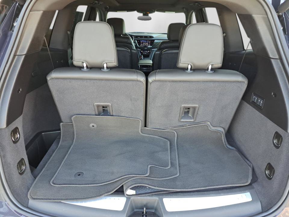 Used 2025 Cadillac XT6 Premium Luxury FWD image 24