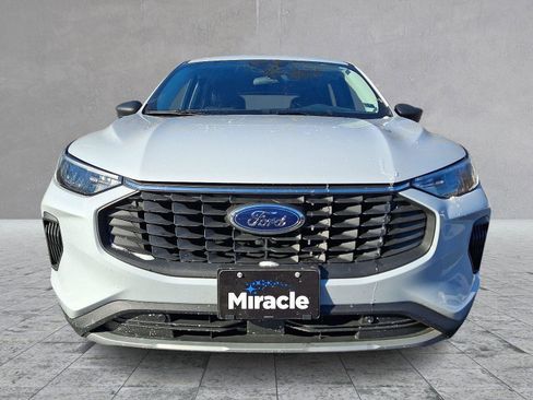 Used 2025 Ford Escape Active AWD/4WD image 2