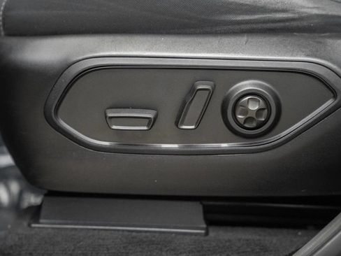 Used 2023 Jeep Grand Cherokee L Laredo w/ Luxury Tech Group I AWD/4WD image 34