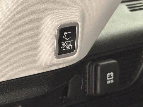 Used 2023 Jeep Grand Cherokee Limited w/ Trailer Tow Prep Group (B) image 21