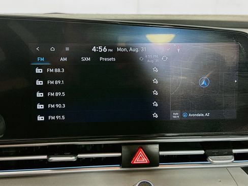 Used 2025 Hyundai Elantra Limited FWD image 21