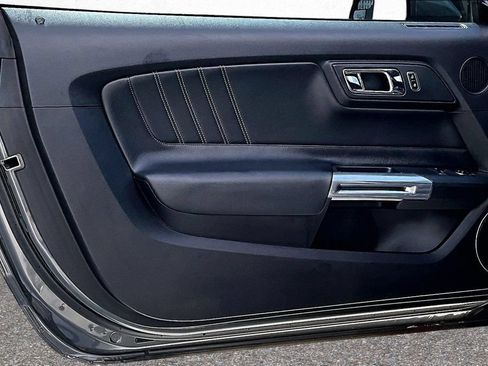 Used 2017 Ford Mustang GT Premium w/ Black Accent Package RWD image 19