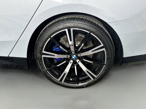 Used 2025 BMW 530i w/ M Sport Package image 23