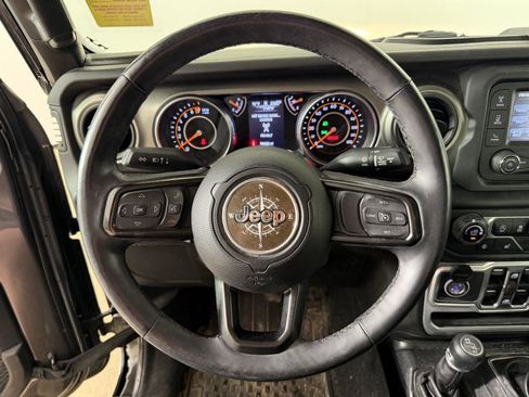 Used 2018 Jeep Wrangler Unlimited Sport S AWD/4WD image 4
